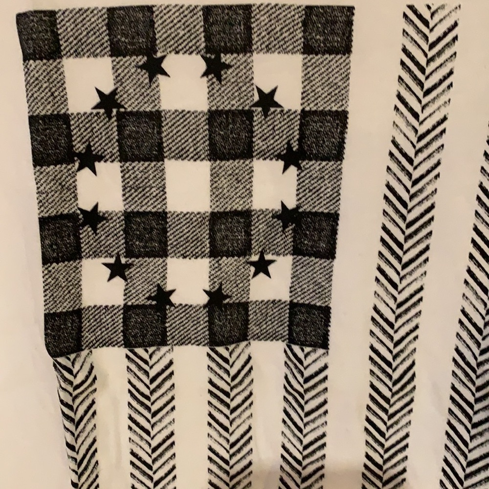 Guess t-shirt - Picture 2 of 5